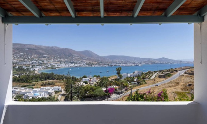 Krotiri Villa | 166 m² Villa ∙ 4 bedrooms ∙ 8 guests
