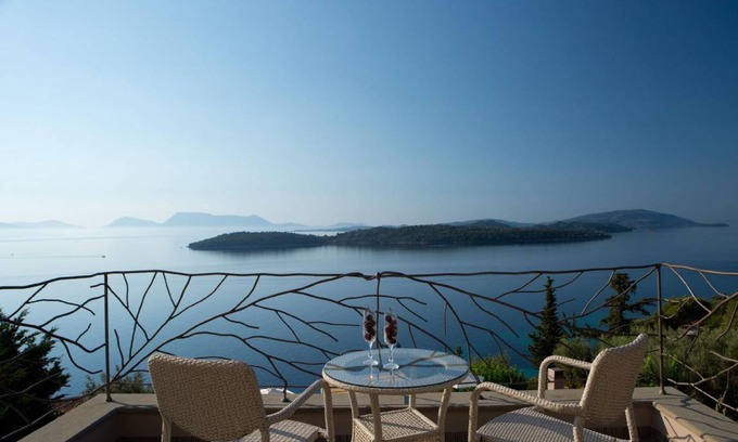 Perigiali House | 175 m² House ∙ 3 bedrooms ∙ 7 guests