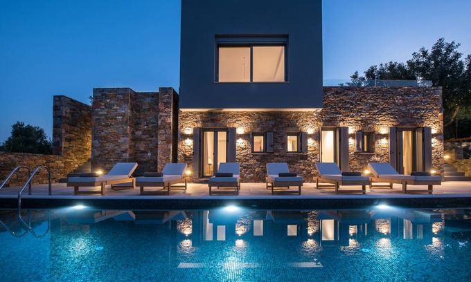 Agios Nikolaos House | 180 m² Finca ∙ 3 bedrooms ∙ 8 guests