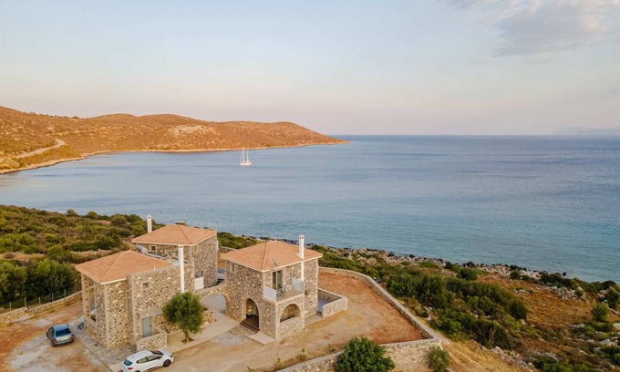 Monemvasia House | 180 m² House ∙ 4 bedrooms ∙ 8 guests