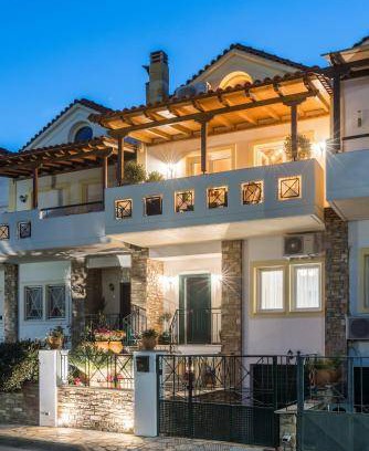 Volos City Centre Villa | 180 m² Villa ∙ 4 bedrooms ∙ 10 guests