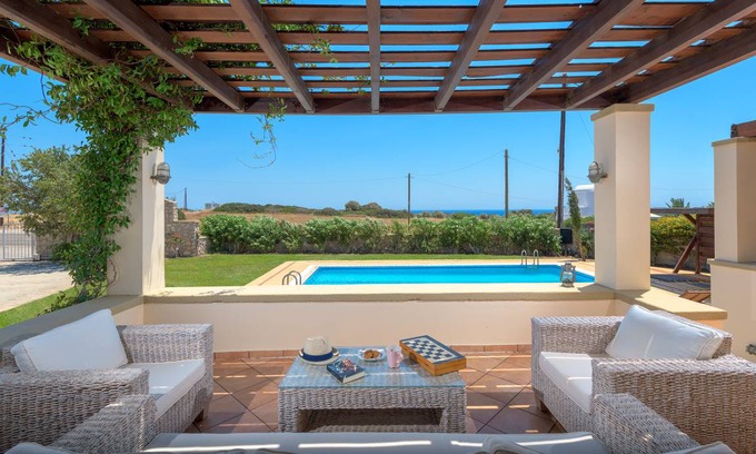 Lahania Villa | 180 m² Villa ∙ 4 bedrooms ∙ 12 guests