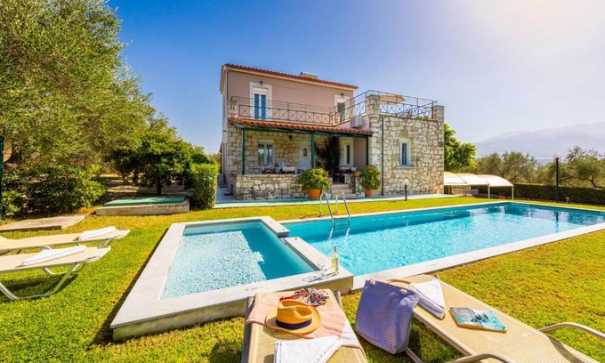 Katochori Villa | 190 m² Villa ∙ 3 bedrooms ∙ 6 guests