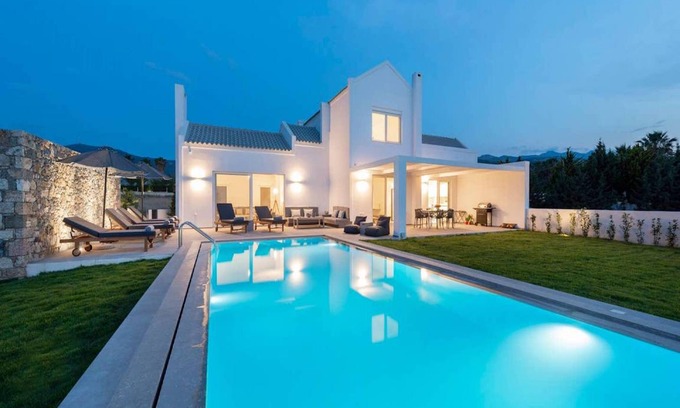 Kos House | 200 m² House ∙ 4 bedrooms ∙ 8 guests
