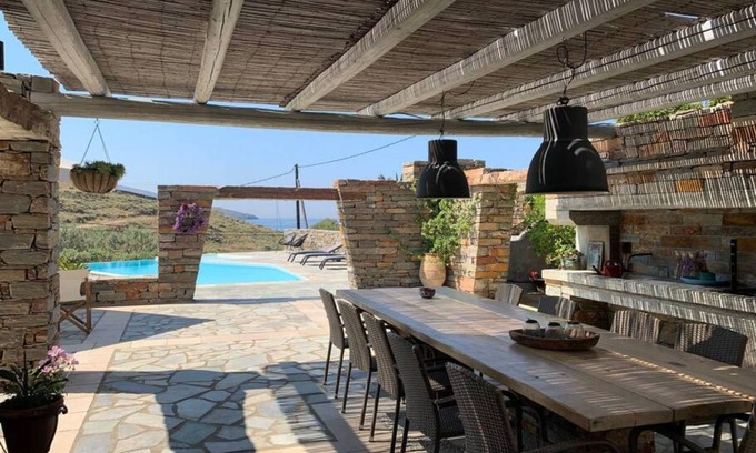 Koundouros Villa | 200 m² Villa ∙ 4 bedrooms ∙ 8 guests