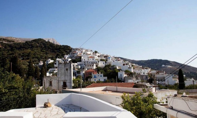 Filoti House | 210 m² House ∙ 4 bedrooms ∙ 10 guests