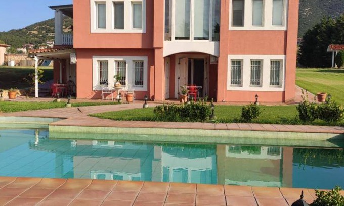 Drama Villa | 220 m² Villa ∙ 4 bedrooms ∙ 8 guests