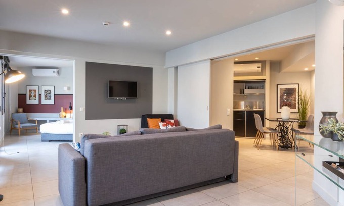 Psirri Apartment | 240 m² Apartment ∙ 3 bedrooms ∙ 15 guests