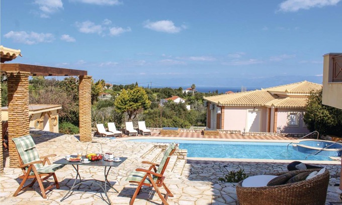 Pylos-Nestoras House | 240 m² House ∙ 5 bedrooms ∙ 12 guests