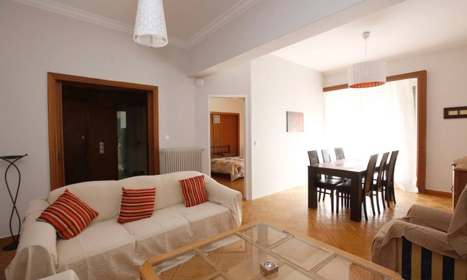 Athens Apartment | 250 m² Apartment ∙ 7 bedrooms ∙ 7 guests