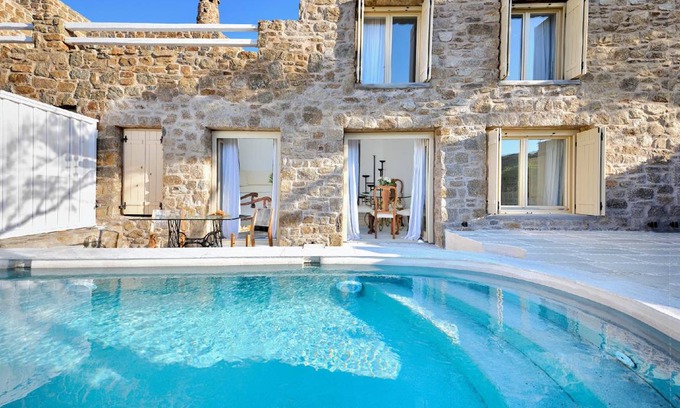 Ftelia Hotel | 250 m² Hotel ∙ 5 bedrooms ∙ 127 guests