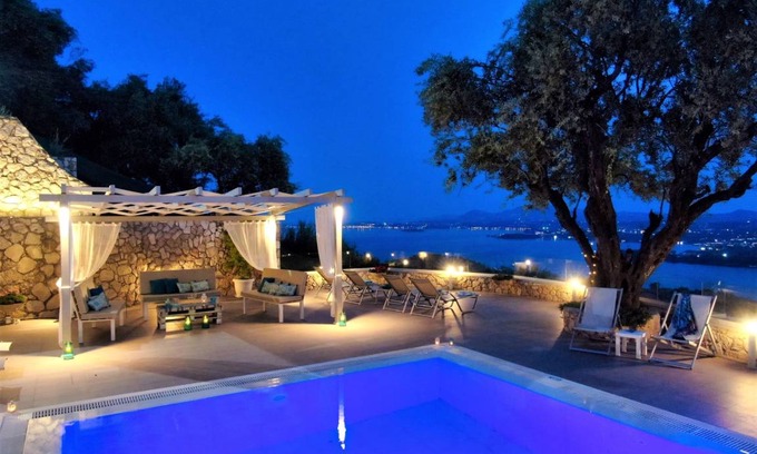 Spartylas Villa | 250 m² Villa ∙ 5 bedrooms ∙ 9 guests