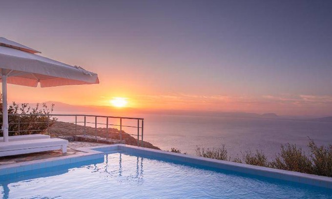 Kitries Resort | 270 m² Resort ∙ 3 bedrooms ∙ 10 guests