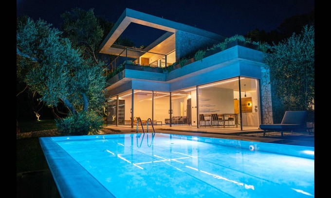Sinarades Villa | 280 m² Villa ∙ 3 bedrooms ∙ 6 guests