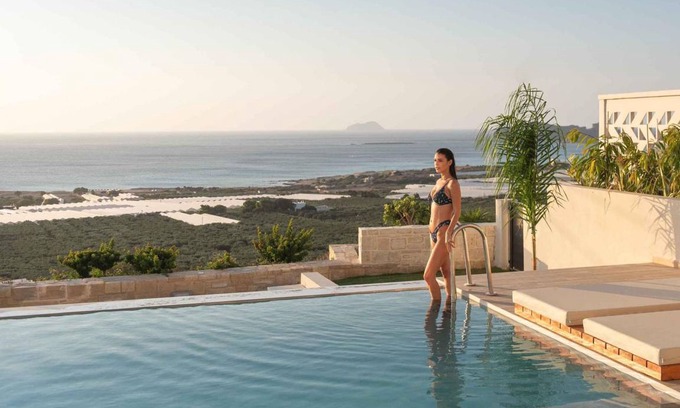 Limeniskos Villa | 280 m² Villa ∙ 7 bedrooms ∙ 16 guests