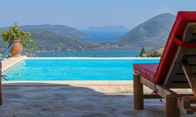 Nidri House | 290 m² House ∙ 3 bedrooms ∙ 9 guests