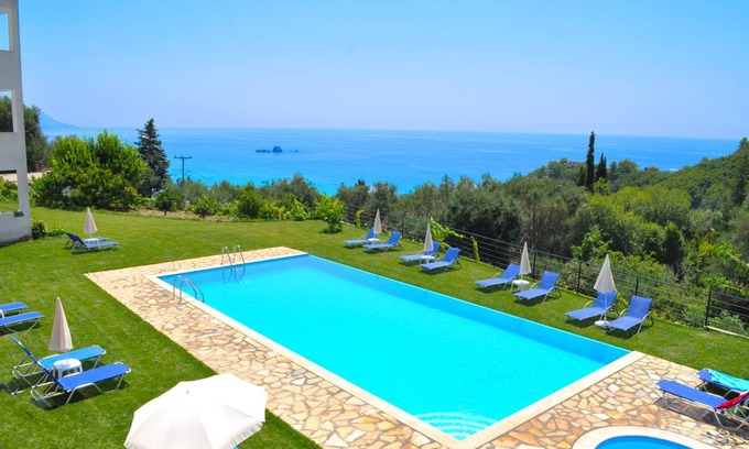 Parelia Apartment | 30 m² Apartment ∙ 1 bedroom ∙ 2 guests