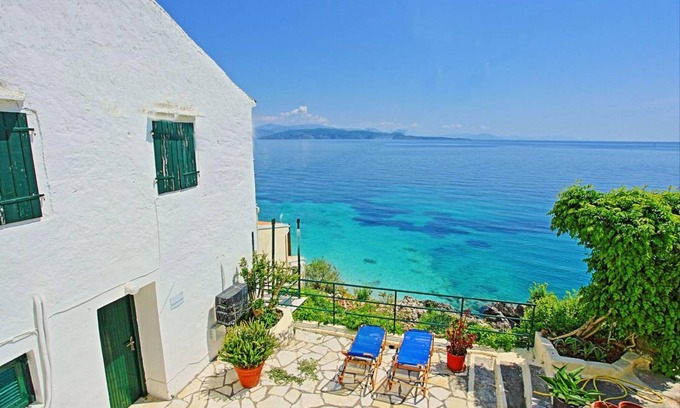 Katavolos Apartment | 30 m² Apartment ∙ 1 bedroom ∙ 2 guests