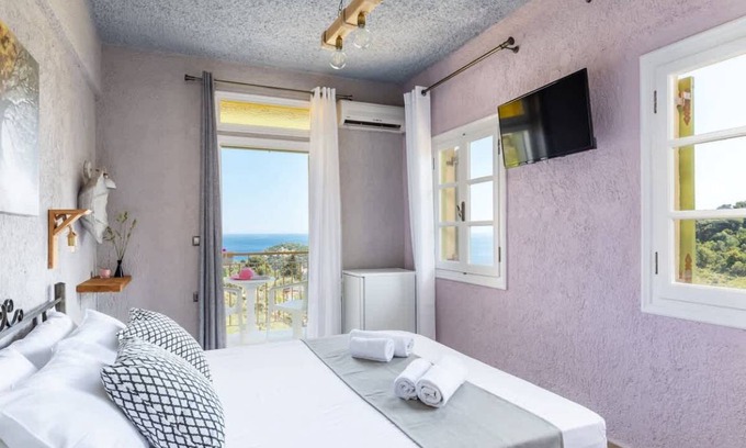 Stafylos Hotel | 30 m² Hotel ∙ 1 bedroom ∙ 2 guests