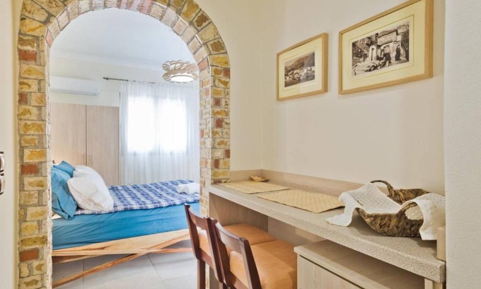 Karpathos Town Apartment | 30 m² Studio flat ∙ 1 bedroom ∙ 2 guests