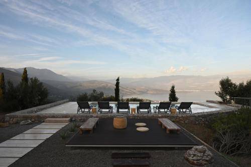 Galaxidi Villa | 320 m² Villa ∙ 5 bedrooms ∙ 10 guests