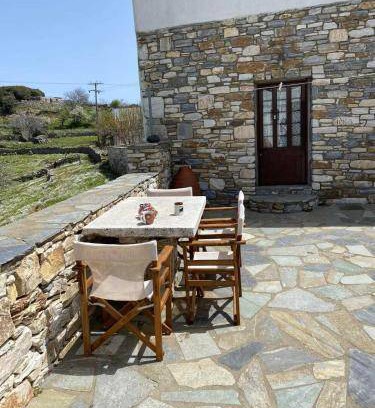 Aperathos House | 35 m² House ∙ 1 bedroom ∙ 3 guests