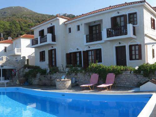 Karlovassi Apartment | 35 m² Serviced apartment ∙ 4 guests