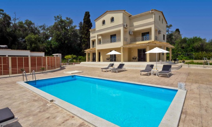 Kavos Villa | 350 m² Villa ∙ 4 bedrooms ∙ 8 guests