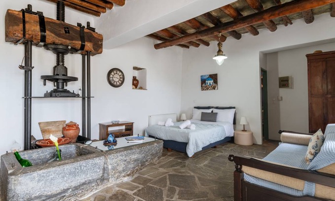 Andros Town Apartment | 36 m² Apartment ∙ 1 bedroom ∙ 4 guests