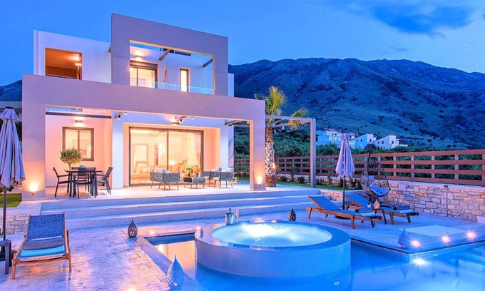 Filaki House | 360 m² House ∙ 11 bedrooms ∙ 28 guests