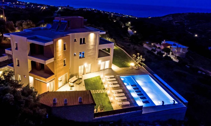 Gerani Villa | 400 m² Villa ∙ 11 bedrooms ∙ 25 guests
