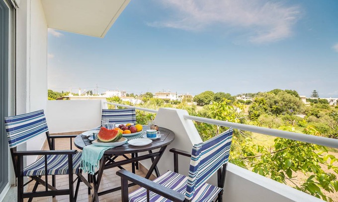 Soroni House | 50 m² House ∙ 1 bedroom ∙ 3 guests