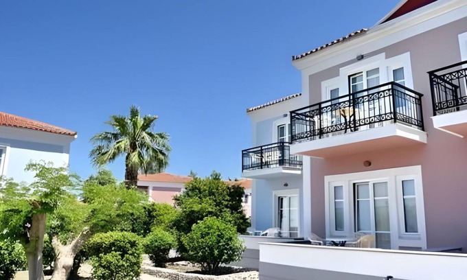 Mithimna Apartment | 52 m² Serviced apartment ∙ 127 guests