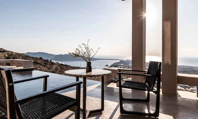 Kamari Hotel | 53 m² Hotel ∙ 4 guests
