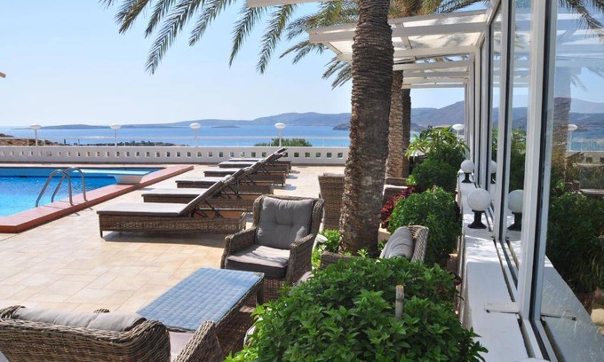 Vigla Hotel | 55 m² Hotel ∙ 127 guests