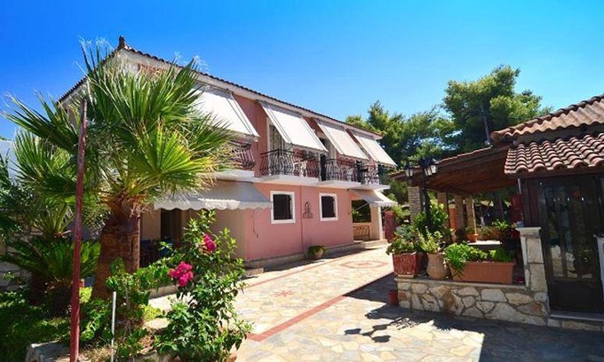 Vasilikos Apartment | 65 m² Serviced apartment ∙ 2 bedrooms ∙ 4 guests