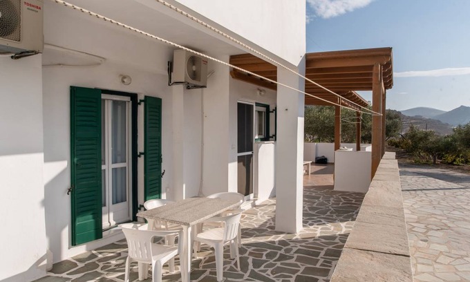 Naxos Apartment | 70 m² Apartment ∙ 2 bedrooms ∙ 4 guests