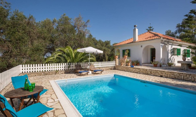 Koutsi Villa | 70 m² Villa ∙ 2 bedrooms ∙ 4 guests