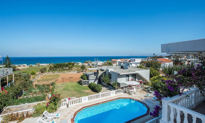 Kato Stalos Apartment | 72 m² Apartment ∙ 2 bedrooms ∙ 5 guests