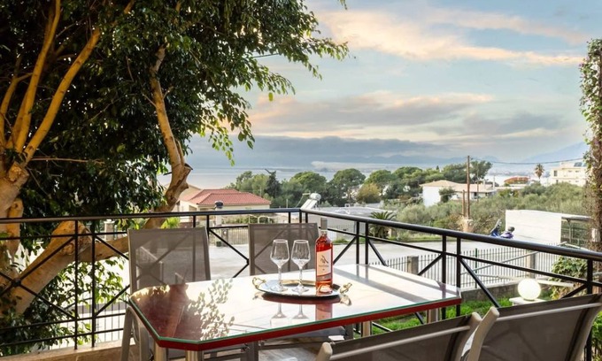 Paralia Vergas House | 80 m² House ∙ 3 bedrooms ∙ 8 guests