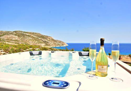 Karpathos Town Villa | 90 m² Villa ∙ 2 bedrooms ∙ 4 guests