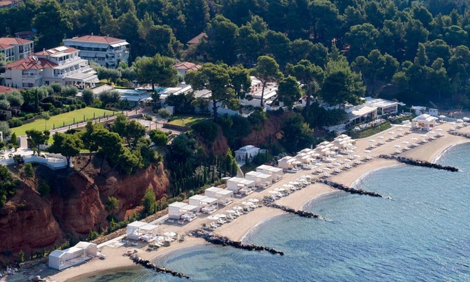 Nikita Resort | 950 m² Resort ∙ 2 bedrooms ∙ 127 guests