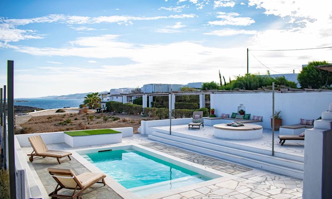 Nea Cryssi Akti Villa | 97 m² Villa ∙ 4 bedrooms ∙ 6 guests