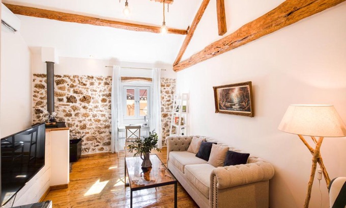 Doukades House | Alia house