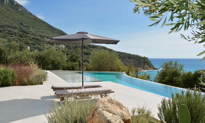 Kato Pavliana Villa | Amazing Seafront villa with private pool and direct access to the beach.