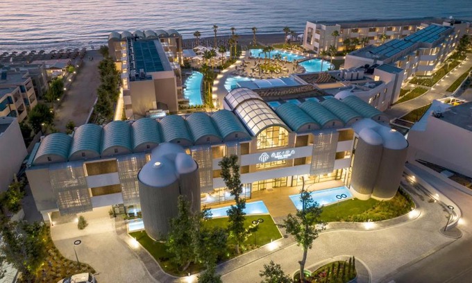 Adelianos Kampos Hotel | Amira Luxury Resort & Spa - Adults Only