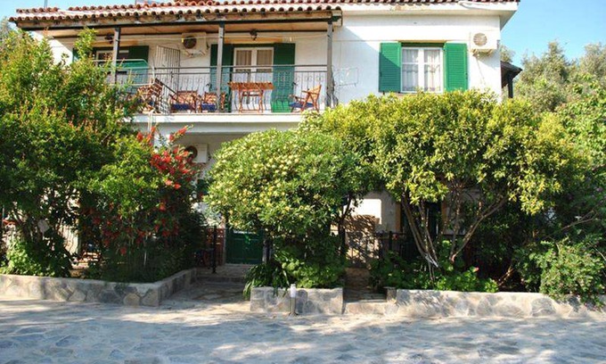 Skiathos Town Apartment | Apartment ∙ 8 guests