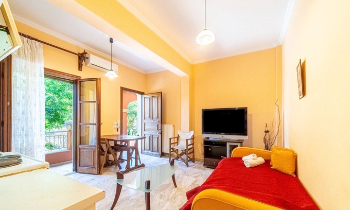 Kato Korakiana Apartment | Apartment 'Christina' with Shared Terrace, Wi-Fi and Air Conditioning