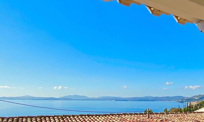 Barbati Villa | Apatament Nissaki Suite Artemis for 4 persons, with sea view in Corfu.