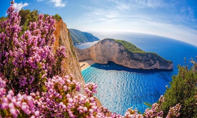 Zakynthos Villa | Appealing Family Villa, A/C, Private Pool & Garden - Quiet Area 10mins from Zakynthos Town & Tsilivi